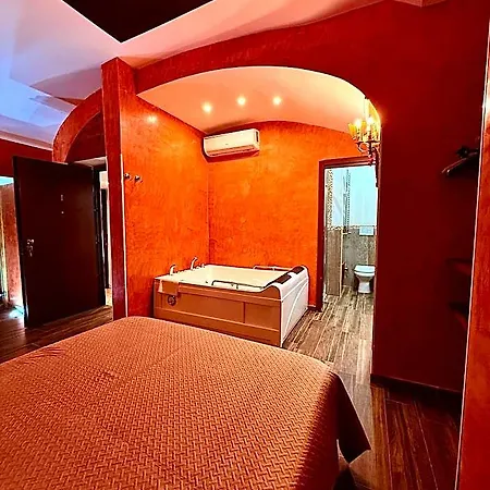 Love hotel Moya 1 - In