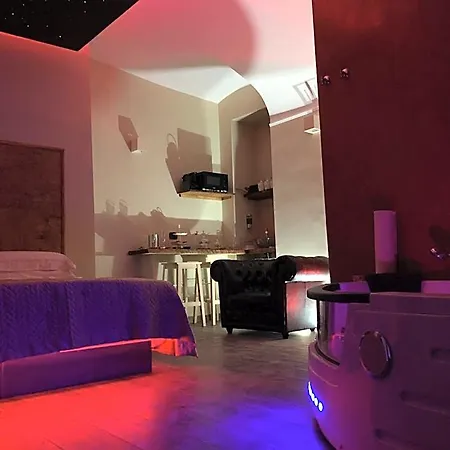 Love hotel Moya 1 - In Rome
