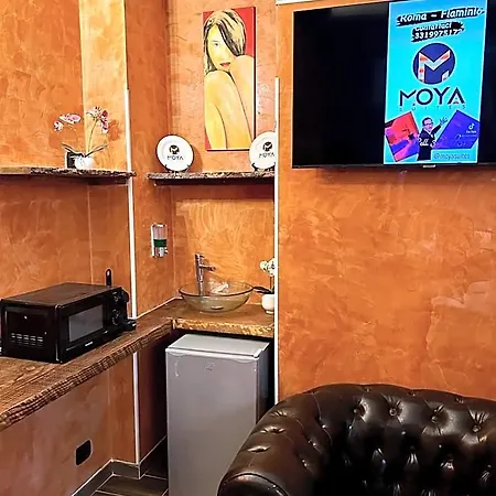 Moya 1 - In Love hotel Rome