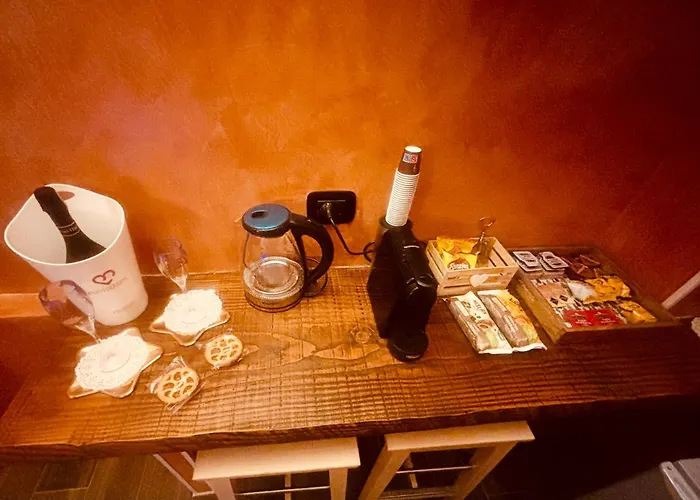 Love hotel Moya 1 - In *